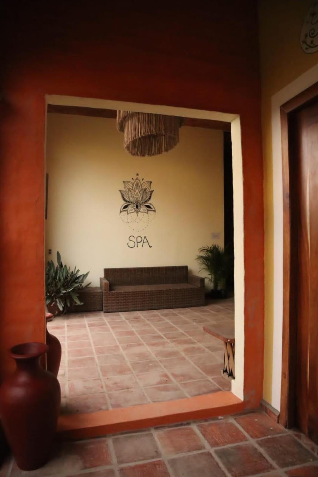 Hotel Boutique Sol Y Luna Spa Ajijic Exterior photo
