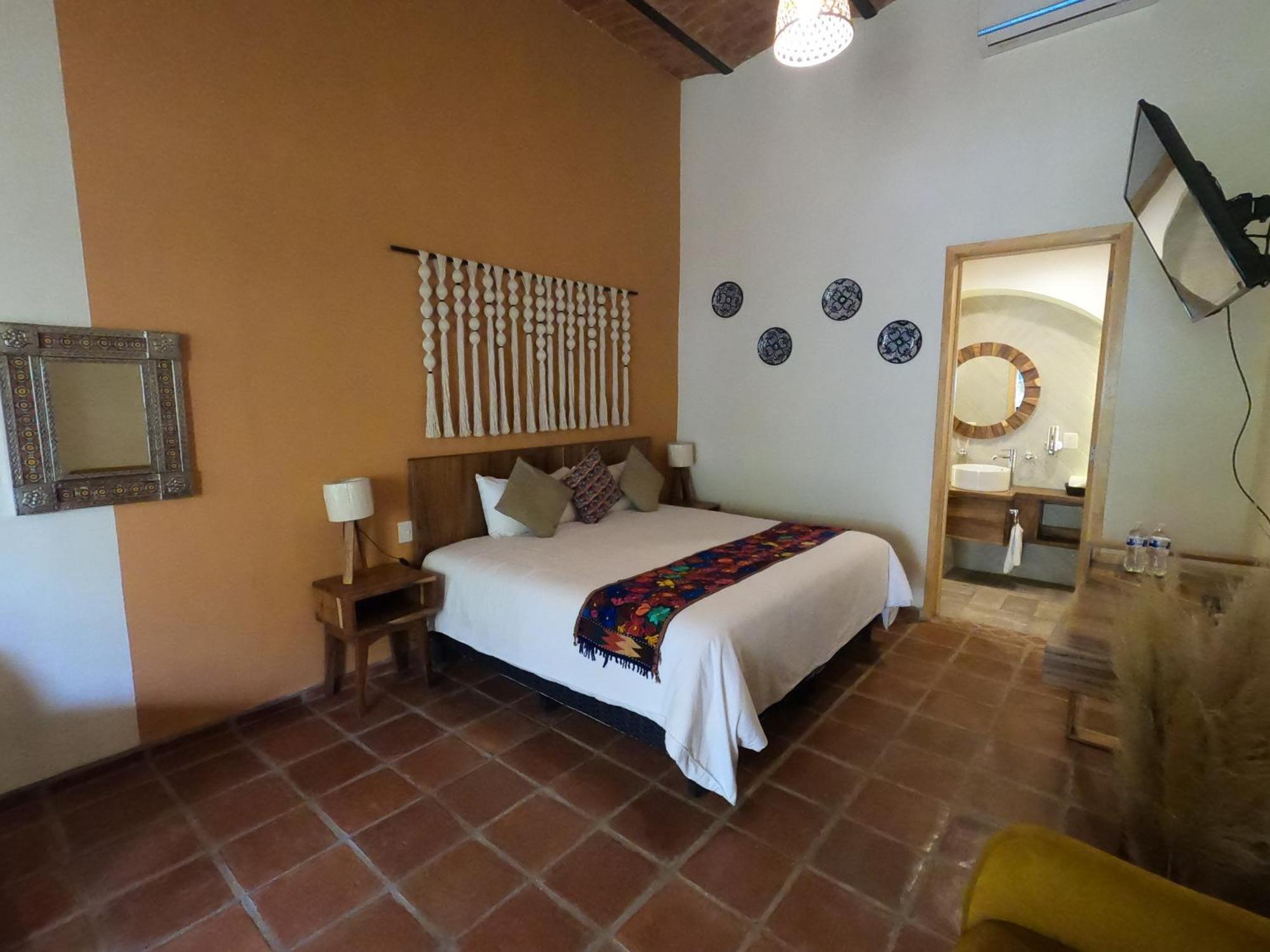 Hotel Boutique Sol Y Luna Spa Ajijic Exterior photo
