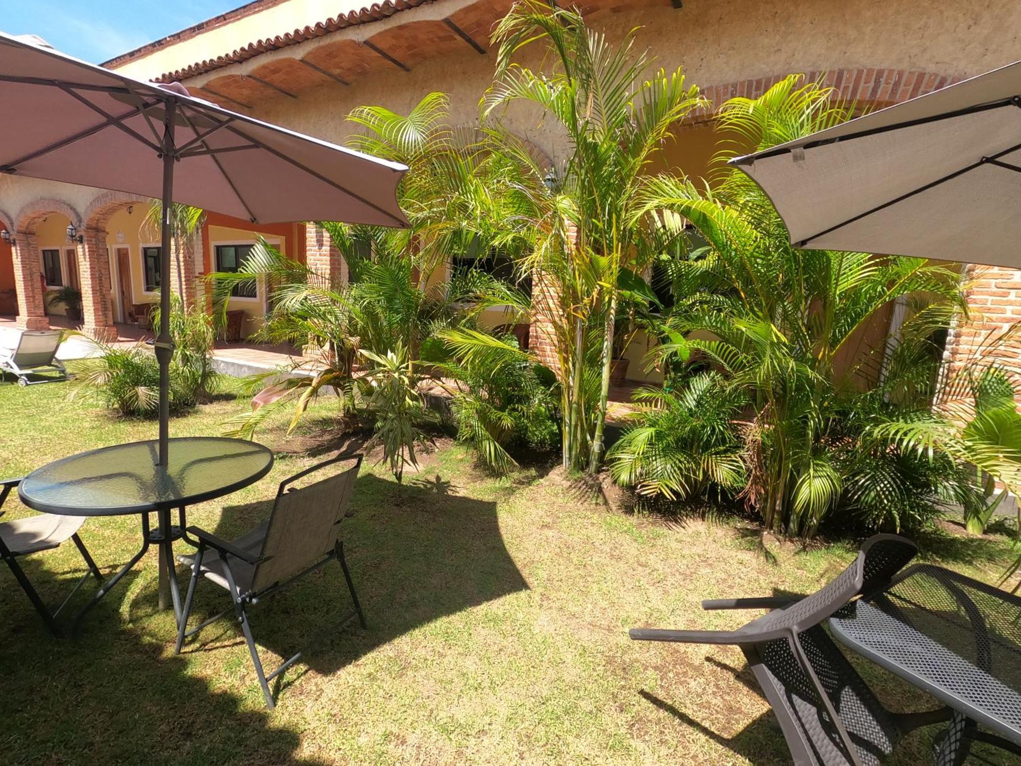 Hotel Boutique Sol Y Luna Spa Ajijic Exterior photo